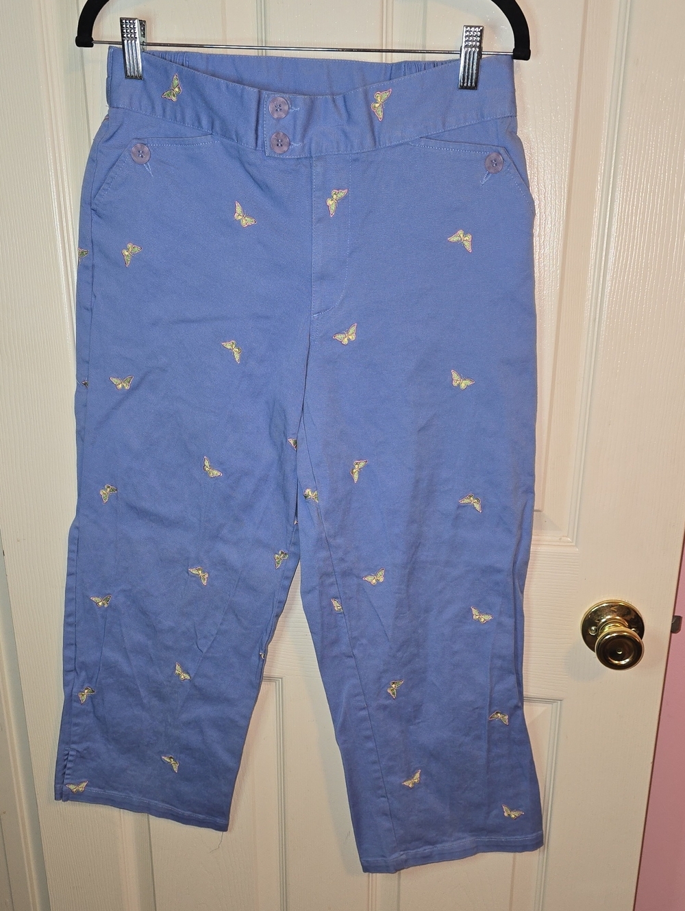 Sag Harbor Periwinkle Blue Cropped Pants with Yellow‎ Butterfly Embroidery